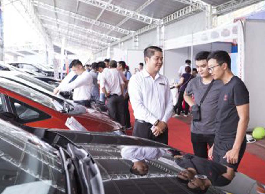 Chi phí nuôi xe Ford mỗi tháng? Có tốn?